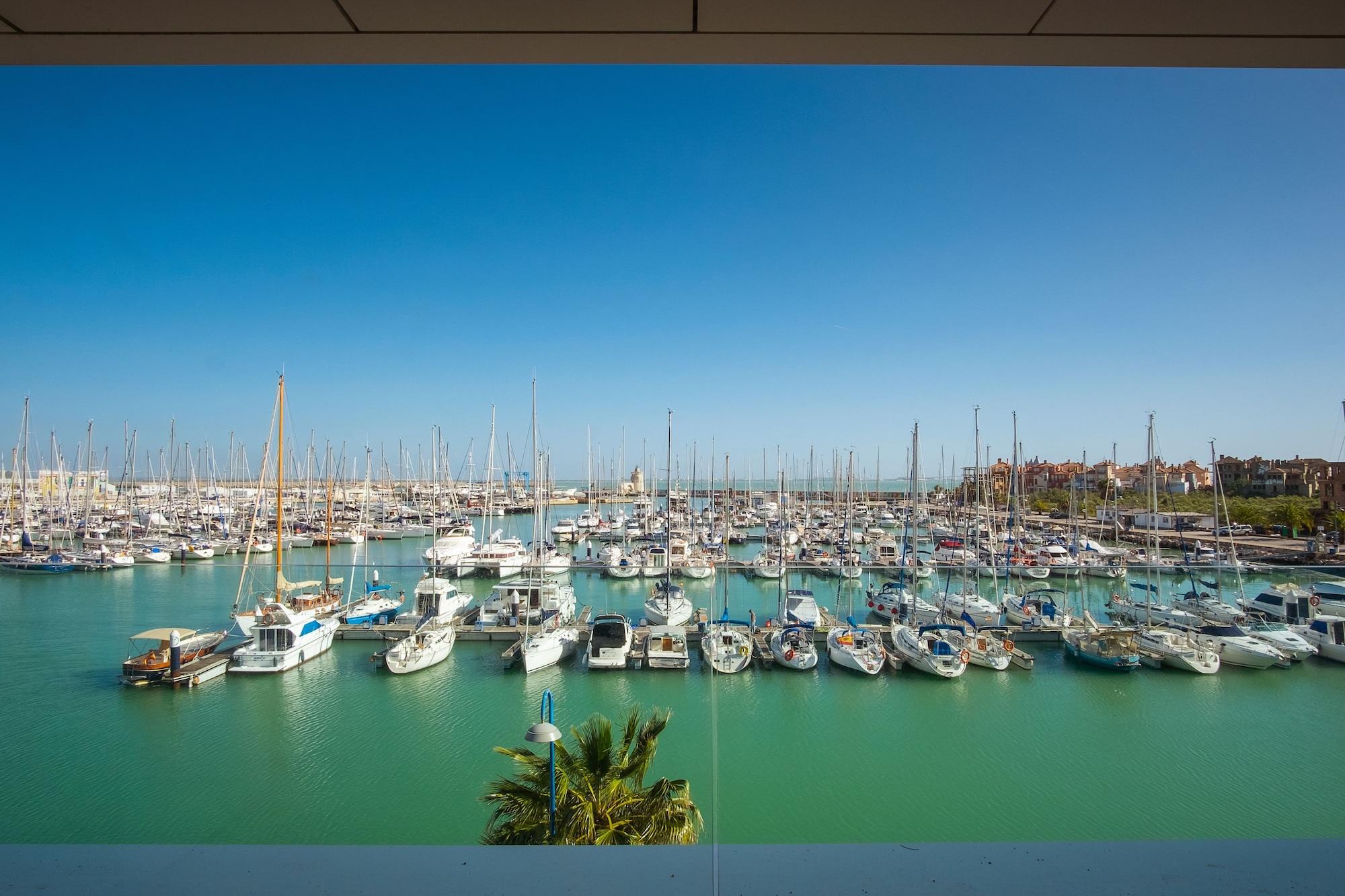 Suites Puerto Sherry El Puerto de Santa María Εξωτερικό φωτογραφία